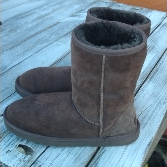 UGG Short Boots - Picture 2 of 13